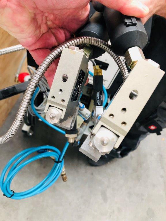 Dynatec Quattro Challenger glue melter with two application nozzles Dy 2002 control unit for 8 channels - Thiết bị in ấn: hình 4 Dynatec Quattro Challenger glue melter with two application nozzles Dy 2002 control unit for 8 channels - Thiết bị in ấn: hình 4