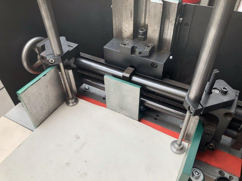 Karl Tränklein EK-D 100 double corner rounding machine - Máy đóng sách: hình 2 Karl Tränklein EK-D 100 double corner rounding machine - Máy đóng sách: hình 2