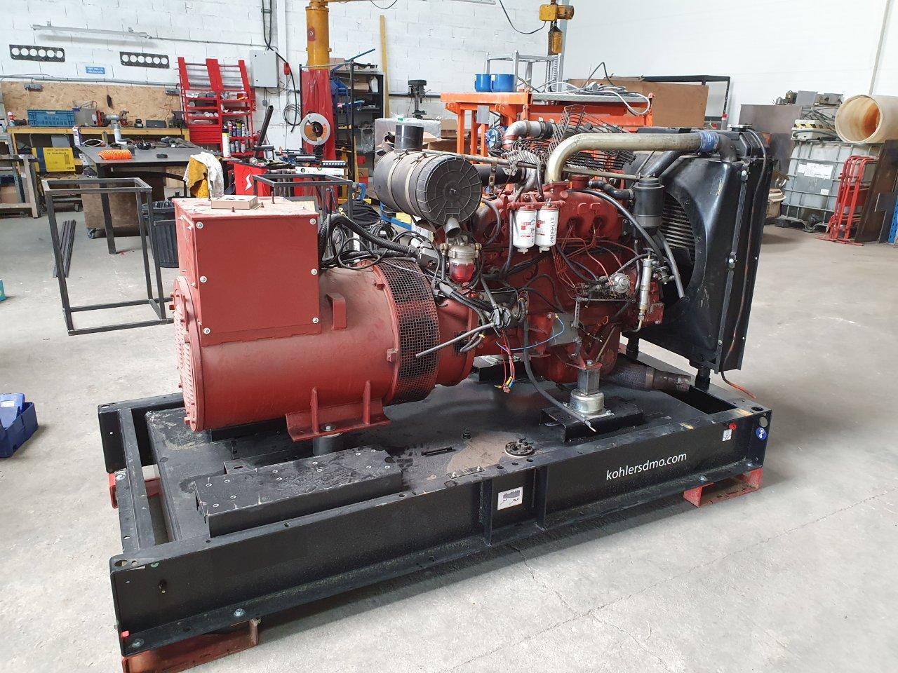 130 kVa IVECO 8061 SRI TURBO - Bộ phát điện: hình 1 130 kVa IVECO 8061 SRI TURBO - Bộ phát điện: hình 1