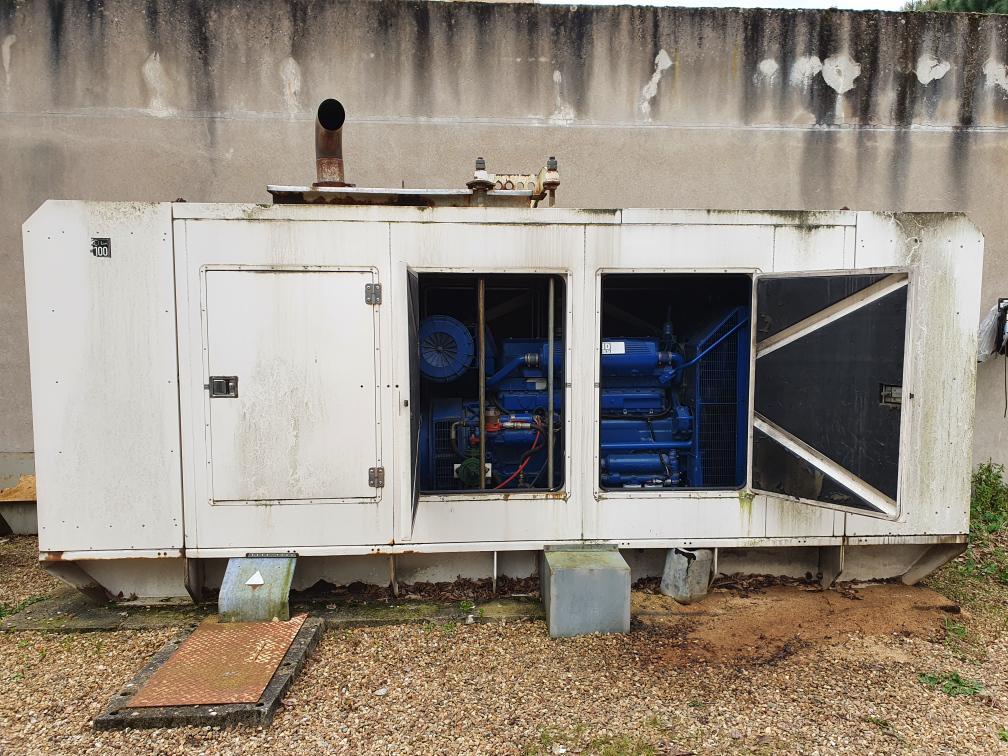 330 kVa Fg Wilson Perkins 2006 TWG2 - Bộ phát điện: hình 2 330 kVa Fg Wilson Perkins 2006 TWG2 - Bộ phát điện: hình 2