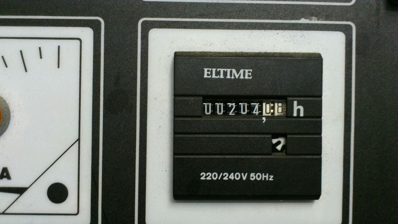 Cummins 88 kVA - Bộ phát điện: hình 3 Cummins 88 kVA - Bộ phát điện: hình 3