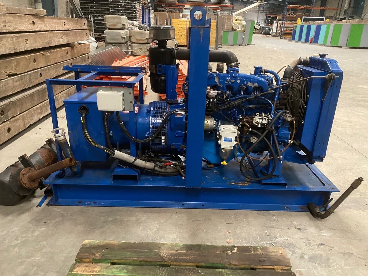 IVECO 80 kVa - Bộ phát điện: hình 1 IVECO 80 kVa - Bộ phát điện: hình 1