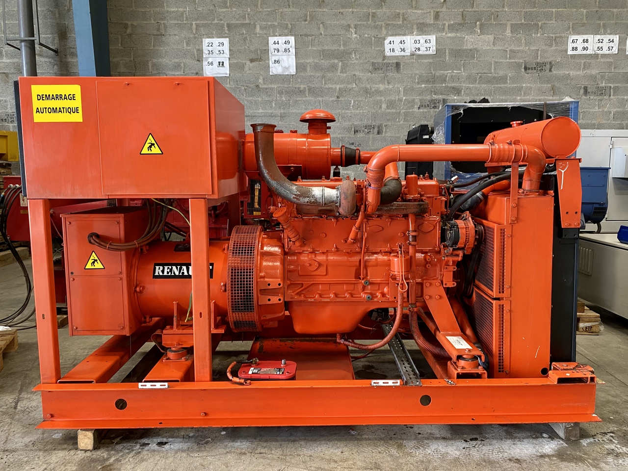 RENAULT 115 kVa diesel - Bộ phát điện: hình 1 RENAULT 115 kVa diesel - Bộ phát điện: hình 1