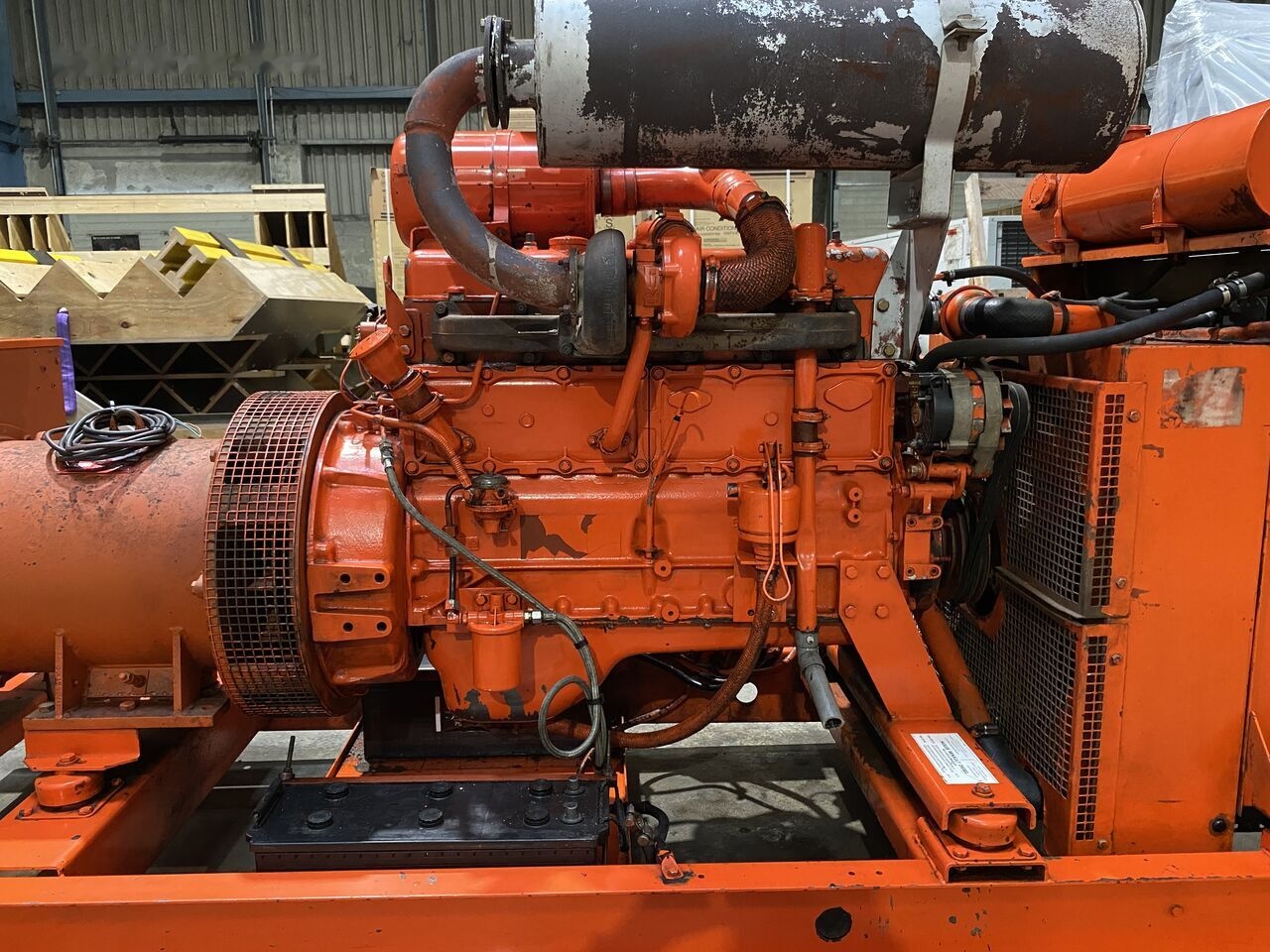 Renault 88 kVa - Bộ phát điện: hình 4 Renault 88 kVa - Bộ phát điện: hình 4