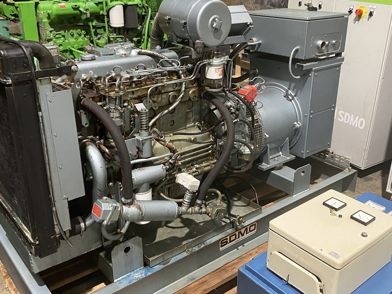 SDMO 70 kVa Perkins diesel - Bộ phát điện: hình 3 SDMO 70 kVa Perkins diesel - Bộ phát điện: hình 3