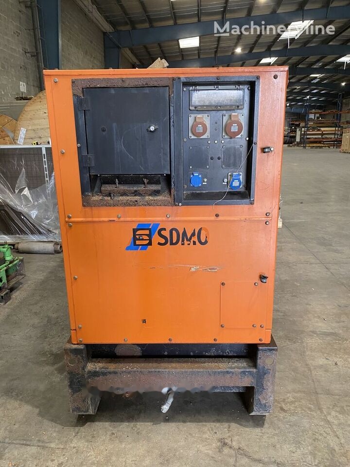 SDMO J66 - Bộ phát điện: hình 3 SDMO J66 - Bộ phát điện: hình 3