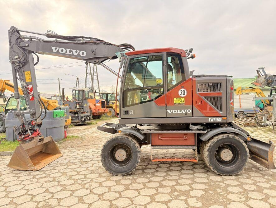 Volvo EWR150E - Máy xúc bánh lốp: hình 3 Volvo EWR150E - Máy xúc bánh lốp: hình 3