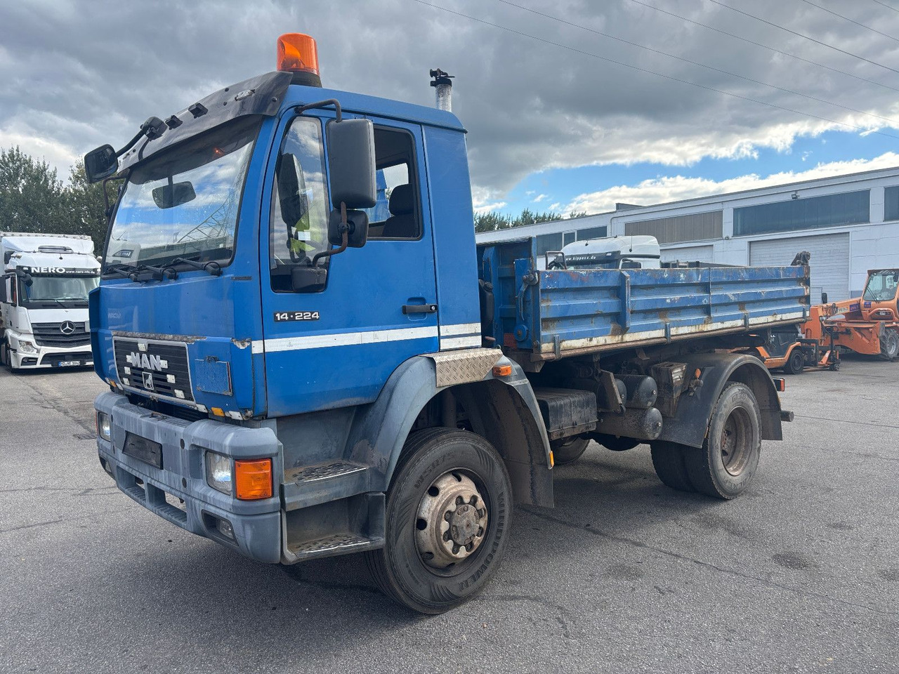 MAN 14.224 12.220 4x4 Meiller 3 Seitenkipper - Xe ben: hình 2 MAN 14.224 12.220 4x4 Meiller 3 Seitenkipper - Xe ben: hình 2