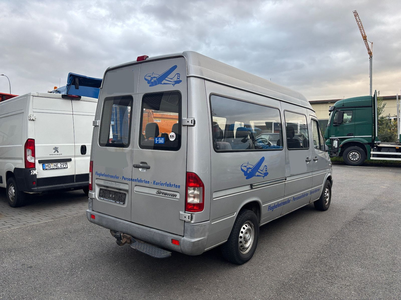 Mercedes-Benz 211 CDI 9 Sitze - Xe van chở khách: hình 4 Mercedes-Benz 211 CDI 9 Sitze - Xe van chở khách: hình 4