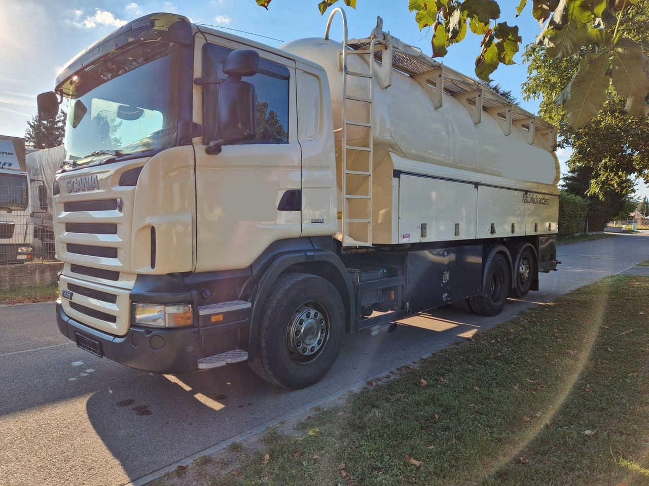 Scania R440 31m³ SILO 4 Kammer/Retarder/Kompressor/Lift - Xe bồn: hình 1 Scania R440 31m³ SILO 4 Kammer/Retarder/Kompressor/Lift - Xe bồn: hình 1