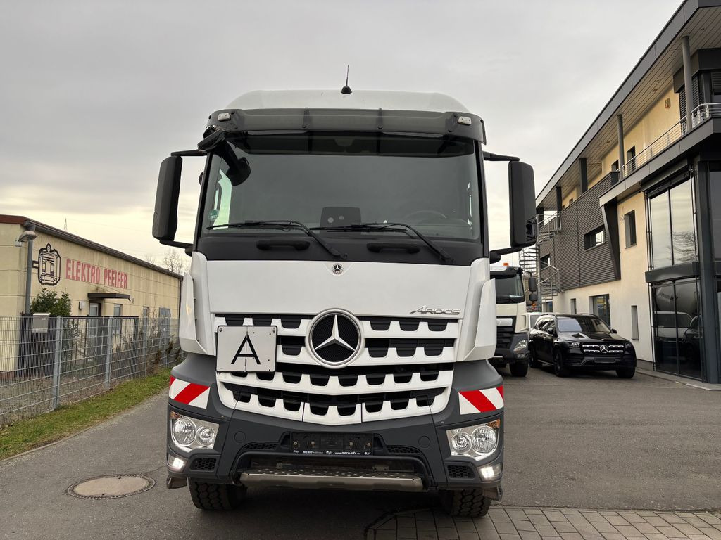 Mercedes-Benz 1845 4x4/Retarder/Kipphydraulik - Xe đầu kéo: hình 2 Mercedes-Benz 1845 4x4/Retarder/Kipphydraulik - Xe đầu kéo: hình 2