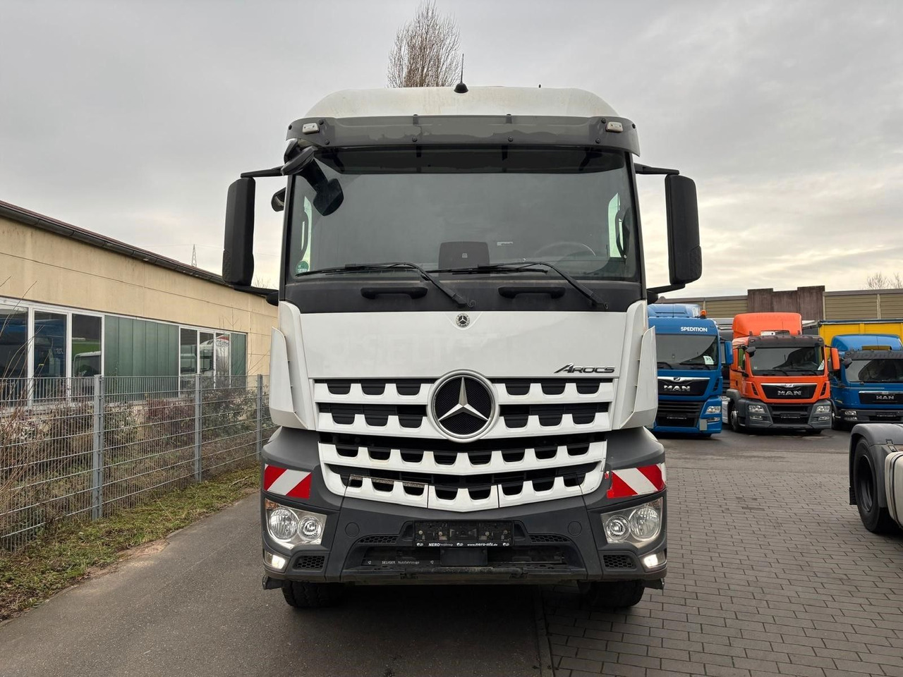 Mercedes-Benz 1845 4x4/Retarder/Kipphydraulik - Xe đầu kéo: hình 2 Mercedes-Benz 1845 4x4/Retarder/Kipphydraulik - Xe đầu kéo: hình 2