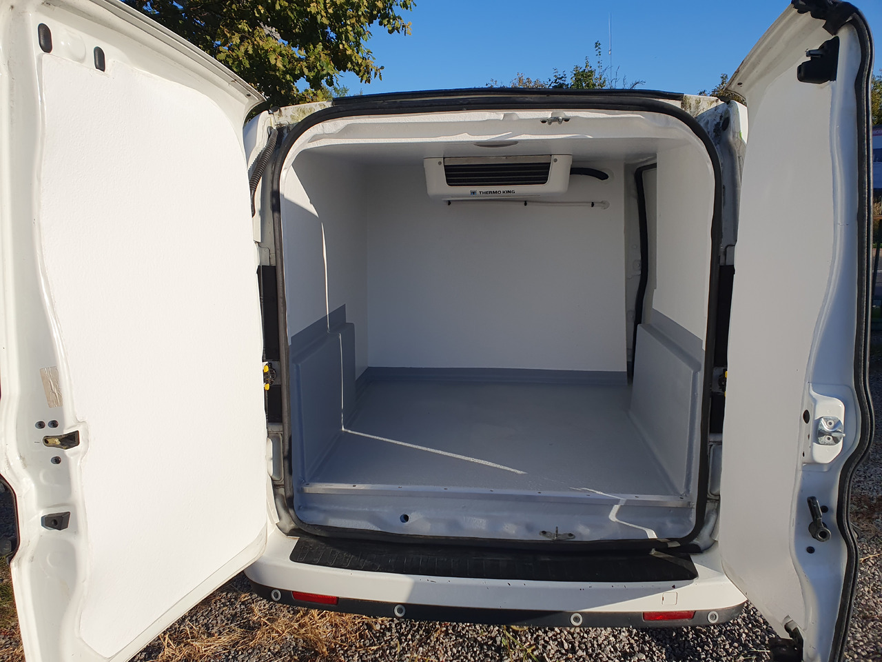 FIAT DOBLO CHLODNIA THERMOKING KLIMA EURO6 - Xe van đông lạnh: hình 1 FIAT DOBLO CHLODNIA THERMOKING KLIMA EURO6 - Xe van đông lạnh: hình 1