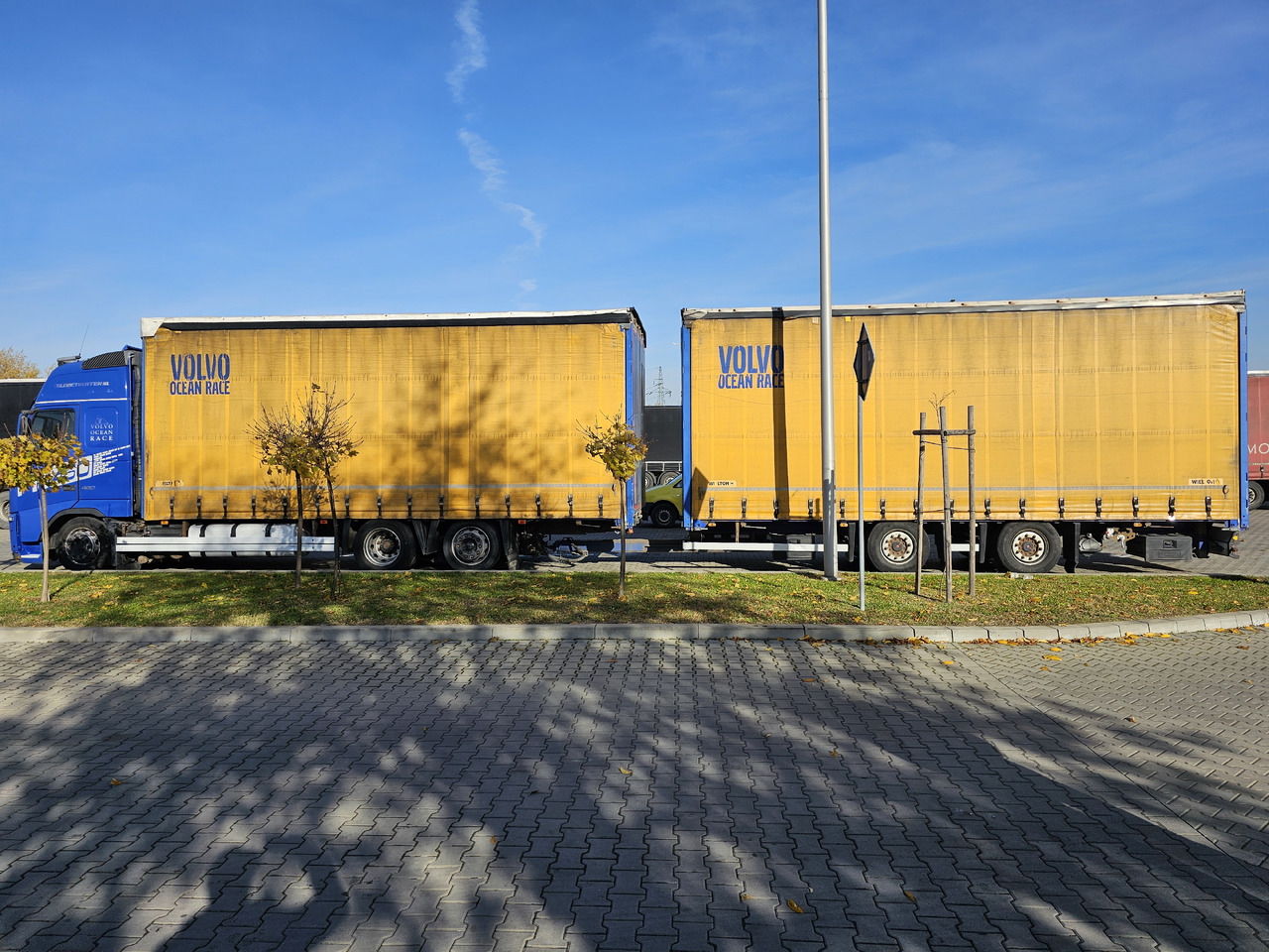 VOLVO FH460 ZESTAW TANDEM 120 M3 PRZEJAZDOWY + PRZYCZEPA FIRANKA SAF - Xe tải thùng mui bạt: hình 2 VOLVO FH460 ZESTAW TANDEM 120 M3 PRZEJAZDOWY + PRZYCZEPA FIRANKA SAF - Xe tải thùng mui bạt: hình 2