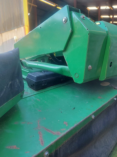 John Deere 131 - Máy cắt cỏ: hình 2 John Deere 131 - Máy cắt cỏ: hình 2