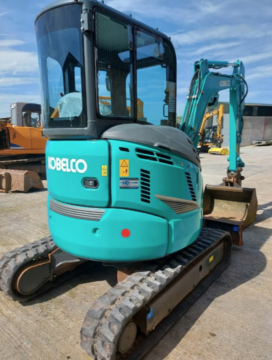 KOBELCO SK28SR-6 - Máy xúc mini: hình 2 KOBELCO SK28SR-6 - Máy xúc mini: hình 2