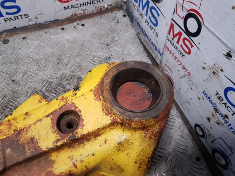 Caterpillar Th62 Clark Hurth Front Half Axle Housing 279.06.004.659, 27906004659 - Trục trước: hình 2 Caterpillar Th62 Clark Hurth Front Half Axle Housing 279.06.004.659, 27906004659 - Trục trước: hình 2