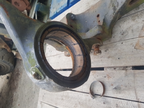 Claas 340cx Front Axle Support Housing Assy 2211200615; 0011200612; 0011200615 - Trục trước cho Máy cày: hình 3 Claas 340cx Front Axle Support Housing Assy 2211200615; 0011200612; 0011200615 - Trục trước cho Máy cày: hình 3