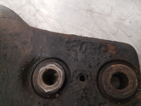Claas Arion 600 Ares 500, 600, 800 836 Front Axle Cover Flange 6000105445, 12039 - Trục trước cho Máy cày: hình 3 Claas Arion 600 Ares 500, 600, 800 836 Front Axle Cover Flange 6000105445, 12039 - Trục trước cho Máy cày: hình 3