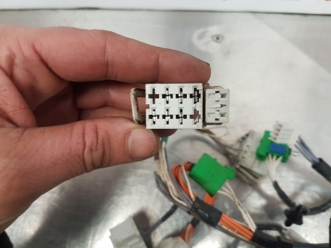 Claas Arion 640, 950, 900, 880, Axion 500,600 Wiring Loom 0026075263, 0026075261 - Cáp/ Dây nịt cho Máy cày: hình 5 Claas Arion 640, 950, 900, 880, Axion 500,600 Wiring Loom 0026075263, 0026075261 - Cáp/ Dây nịt cho Máy cày: hình 5