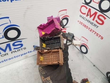 Claas Arion 640 Cab Dashboard Wiring Loom 0026081260, 0026081261, 26081260 - Cáp/ Dây nịt cho Máy cày: hình 4 Claas Arion 640 Cab Dashboard Wiring Loom 0026081260, 0026081261, 26081260 - Cáp/ Dây nịt cho Máy cày: hình 4