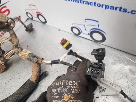 Claas Arion 640 Cab Dashboard Wiring Loom 0026081260, 0026081261, 26081260 - Cáp/ Dây nịt cho Máy cày: hình 3 Claas Arion 640 Cab Dashboard Wiring Loom 0026081260, 0026081261, 26081260 - Cáp/ Dây nịt cho Máy cày: hình 3