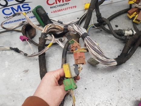 Claas Arion 640 Cab Wiring Loom 0021761573, 0022347451, 21761573, 22347451 - Cáp/ Dây nịt cho Máy cày: hình 4 Claas Arion 640 Cab Wiring Loom 0021761573, 0022347451, 21761573, 22347451 - Cáp/ Dây nịt cho Máy cày: hình 4