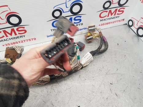 Claas Arion 640 Cab Wiring Loom 0022371370, 0022371372, 22371370, 22371372 - Cáp/ Dây nịt cho Máy cày: hình 3 Claas Arion 640 Cab Wiring Loom 0022371370, 0022371372, 22371370, 22371372 - Cáp/ Dây nịt cho Máy cày: hình 3