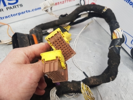 Claas Arion, Axion 640 Cab Wiring Loom Main 0022469930, 0026075290, - Cáp/ Dây nịt cho Máy cày: hình 4 Claas Arion, Axion 640 Cab Wiring Loom Main 0022469930, 0026075290, - Cáp/ Dây nịt cho Máy cày: hình 4