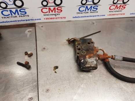 Deutz Dxbis110, 120, 140, 160 Hydraulic Spool Valve 04300357, 04304155 - Van thủy lực cho Máy cày: hình 2 Deutz Dxbis110, 120, 140, 160 Hydraulic Spool Valve 04300357, 04304155 - Van thủy lực cho Máy cày: hình 2