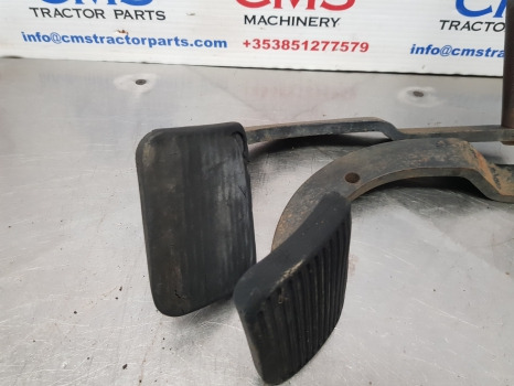 Fiat 140-90, 90-90, 115-90, Brake Pedals Pair 5110643, 5110653 - Phụ tùng phanh cho Máy móc nông nghiệp: hình 3 Fiat 140-90, 90-90, 115-90, Brake Pedals Pair 5110643, 5110653 - Phụ tùng phanh cho Máy móc nông nghiệp: hình 3