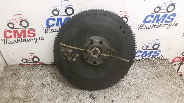 Fiat 780 Engine Flywheel And Ring Gear. |please Check By The Photos. - Bánh đà cho Máy cày: hình 1 Fiat 780 Engine Flywheel And Ring Gear. |please Check By The Photos. - Bánh đà cho Máy cày: hình 1