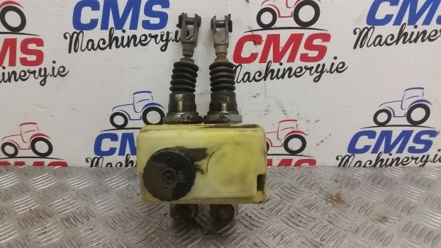Fiat F140, F Series, Brakes Master Cylinder Assembly 5145630, 5145631 - Xi lanh phanh cho Máy cày: hình 3 Fiat F140, F Series, Brakes Master Cylinder Assembly 5145630, 5145631 - Xi lanh phanh cho Máy cày: hình 3
