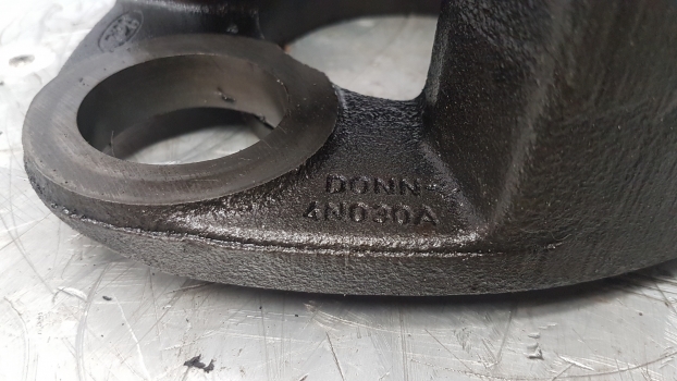 Ford 10, 10s S 7710, 6610, 6710 Rear Axle Pinion Carrier 82936258, D0nn4n030a - Trục sau cho Máy cày: hình 4 Ford 10, 10s S 7710, 6610, 6710 Rear Axle Pinion Carrier 82936258, D0nn4n030a - Trục sau cho Máy cày: hình 4
