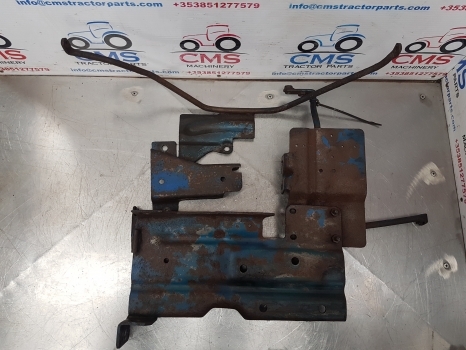 Ford 6610, 7710, Battery Support And Pannel Support E4nn16b814cb, E5nn10769aa - Ắc quy cho Máy cày: hình 5 Ford 6610, 7710, Battery Support And Pannel Support E4nn16b814cb, E5nn10769aa - Ắc quy cho Máy cày: hình 5
