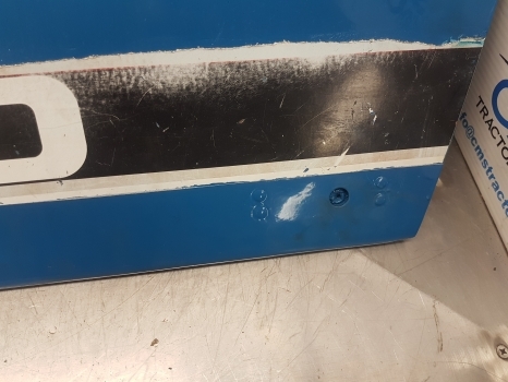 Ford 7600 Rhs Bonnet Hood Panel C7nn16625e, E9nn16a724aa, D5nn16a724b - Nắp máy cho Máy cày: hình 5 Ford 7600 Rhs Bonnet Hood Panel C7nn16625e, E9nn16a724aa, D5nn16a724b - Nắp máy cho Máy cày: hình 5