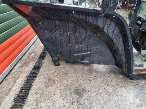 Ford New Holland 7740, 8240, 8340, 40 Series, Cab Frame 82005321 - Cabin: hình 5 Ford New Holland 7740, 8240, 8340, 40 Series, Cab Frame 82005321 - Cabin: hình 5