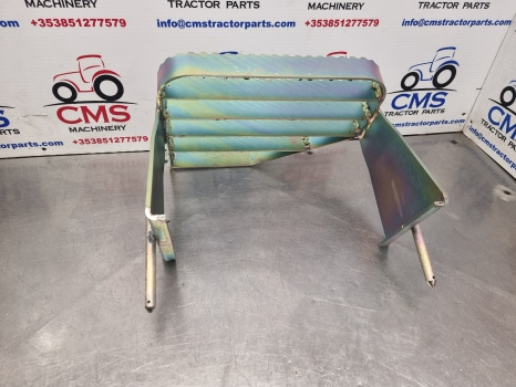 Ford Tw, 30 Series, Tw10, Tw30 Cab Top Footstep, Step Rhs D8nn7r344ba, 83913276 - Bậc bước: hình 4 Ford Tw, 30 Series, Tw10, Tw30 Cab Top Footstep, Step Rhs D8nn7r344ba, 83913276 - Bậc bước: hình 4