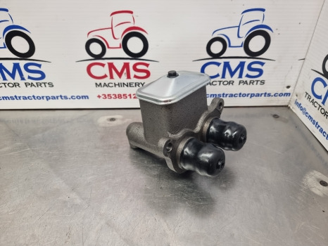 Ford Tw10, Tw Series, 9600 Brake Master Cylinder C7nn2140a, D3nn2140a - Xi lanh phanh cho Máy móc nông nghiệp: hình 1 Ford Tw10, Tw Series, 9600 Brake Master Cylinder C7nn2140a, D3nn2140a - Xi lanh phanh cho Máy móc nông nghiệp: hình 1