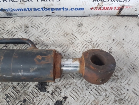 Jcb 2cx Showel Hydraulic Ram Cylinder 556/60084 - Xi lanh thủy lực cho Máy xúc trước múc sau: hình 2 Jcb 2cx Showel Hydraulic Ram Cylinder 556/60084 - Xi lanh thủy lực cho Máy xúc trước múc sau: hình 2