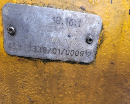 Jcb 530-105 Front axle drive shaft lhs 18.16:1, 453/3338 - Trục trước cho Thiết bị xử lý vật liệu: hình 1 Jcb 530-105 Front axle drive shaft lhs 18.16:1, 453/3338 - Trục trước cho Thiết bị xử lý vật liệu: hình 1