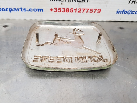 John Deere 3050, 3040, 40, 55 , 50series, Front Bonnet Medallion, Badge L36573 - Thân xe và ngoại thất cho Máy móc nông nghiệp: hình 4 John Deere 3050, 3040, 40, 55 , 50series, Front Bonnet Medallion, Badge L36573 - Thân xe và ngoại thất cho Máy móc nông nghiệp: hình 4