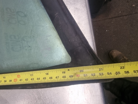 Cửa và phụ tùng John Deere 3050, 50, 40, Sg2 Cab Door Glass With Seal Lhs L62577, L62575: hình 9 Cửa và phụ tùng John Deere 3050, 50, 40, Sg2 Cab Door Glass With Seal Lhs L62577, L62575: hình 9