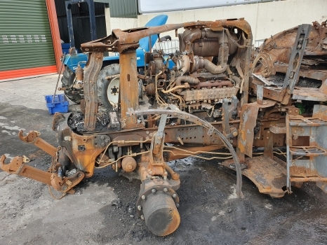 John Deere 6215r Engine, Transmission, Front, Back Axle Pto, Hydraulic, Parts - Máy cày: hình 2 John Deere 6215r Engine, Transmission, Front, Back Axle Pto, Hydraulic, Parts - Máy cày: hình 2