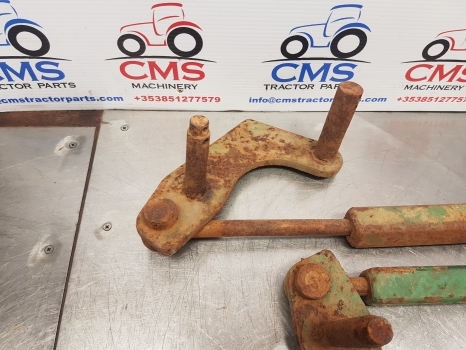 John Deere 6400, 6020, 6010, 5020 Pick Up Hitch Rod Kit Al170951, Al170952 - Bộ ghép nhanh cho Máy cày: hình 4 John Deere 6400, 6020, 6010, 5020 Pick Up Hitch Rod Kit Al170951, Al170952 - Bộ ghép nhanh cho Máy cày: hình 4
