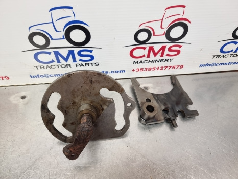 John Deere 7700, 7800, 7810, 7910, Pto Brackets Support Al82581, Re33205 - Truyền động: hình 2 John Deere 7700, 7800, 7810, 7910, Pto Brackets Support Al82581, Re33205 - Truyền động: hình 2