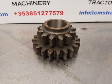 Massey Ferguson 100, 200, 300, 500, 4200 Reverse Idle Gear 13x21 1660919m1 - Hộp số cho Máy cày: hình 1 Massey Ferguson 100, 200, 300, 500, 4200 Reverse Idle Gear 13x21 1660919m1 - Hộp số cho Máy cày: hình 1