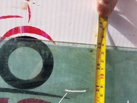 Massey Ferguson 50 Hx Cab Side Rear Glass Left. - Cửa sổ và phụ tùng cho Máy xúc trước múc sau: hình 4 Massey Ferguson 50 Hx Cab Side Rear Glass Left. - Cửa sổ và phụ tùng cho Máy xúc trước múc sau: hình 4
