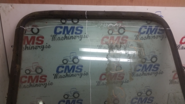 Massey Ferguson 50 Hx Cab Side Rear Glass Left. - Cửa sổ và phụ tùng cho Máy xúc trước múc sau: hình 3 Massey Ferguson 50 Hx Cab Side Rear Glass Left. - Cửa sổ và phụ tùng cho Máy xúc trước múc sau: hình 3