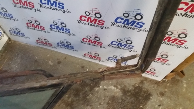 Massey Ferguson 960 Bachoe Loader Digger Cab Door Left. - Cửa và phụ tùng cho Máy xúc trước múc sau: hình 3 Massey Ferguson 960 Bachoe Loader Digger Cab Door Left. - Cửa và phụ tùng cho Máy xúc trước múc sau: hình 3